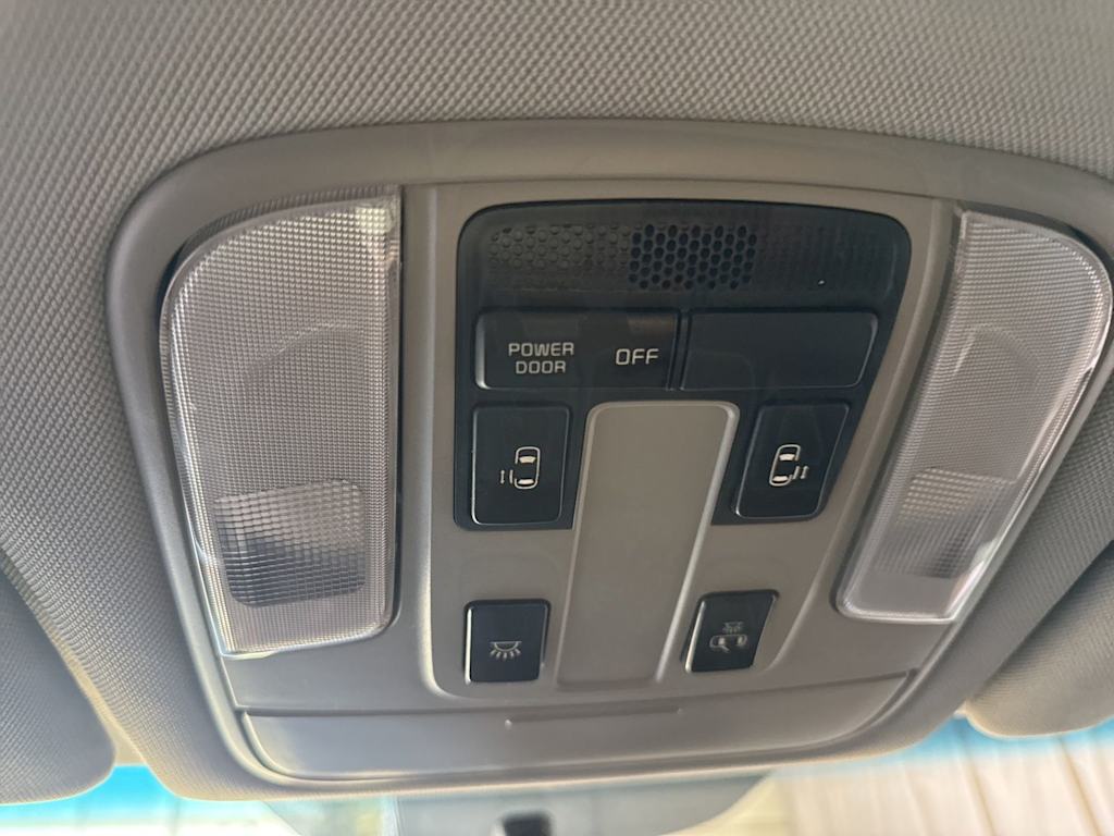 Thumbnail: 2017 Kia Sedona - 23
