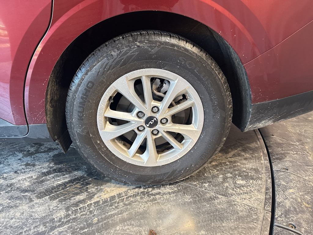 Thumbnail: 2022 Kia Carnival - 5