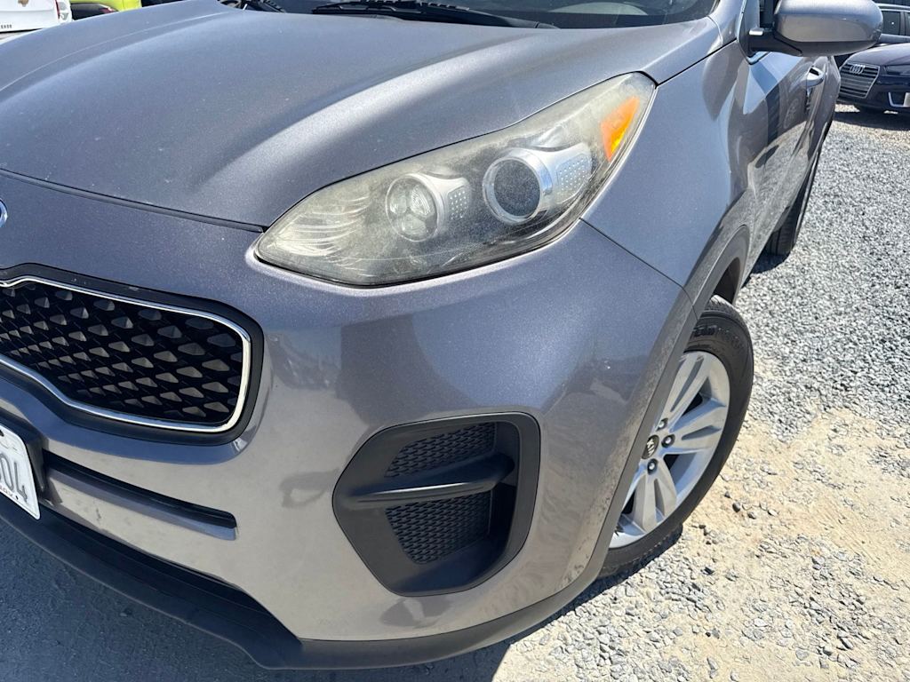 Thumbnail: 2017 Kia Sportage - 17