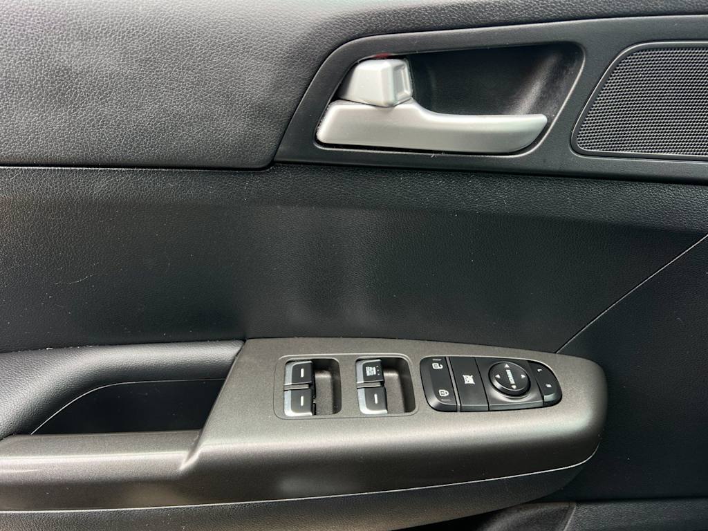 Thumbnail: 2019 Kia Sportage - 23