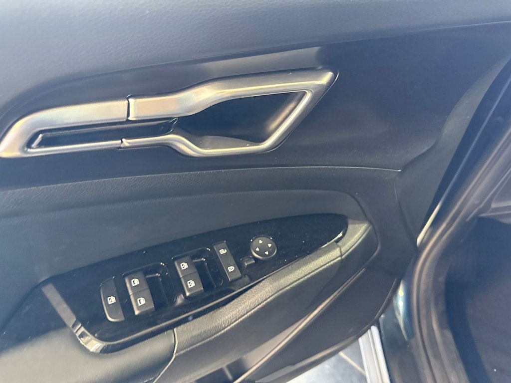 Thumbnail: 2023 Kia Sportage - 22