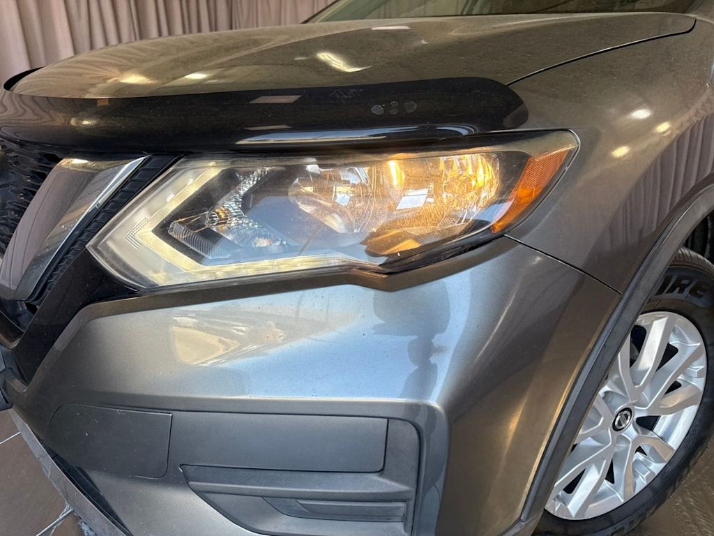Thumbnail: 2017 Nissan Rogue - 16