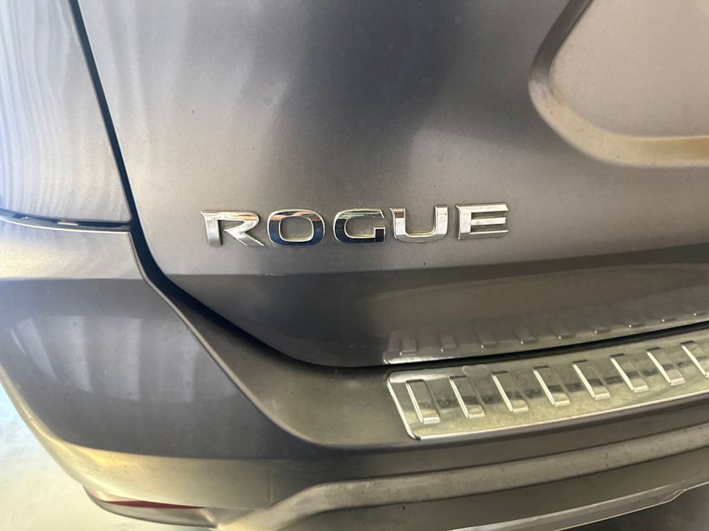 Thumbnail: 2017 Nissan Rogue - 5