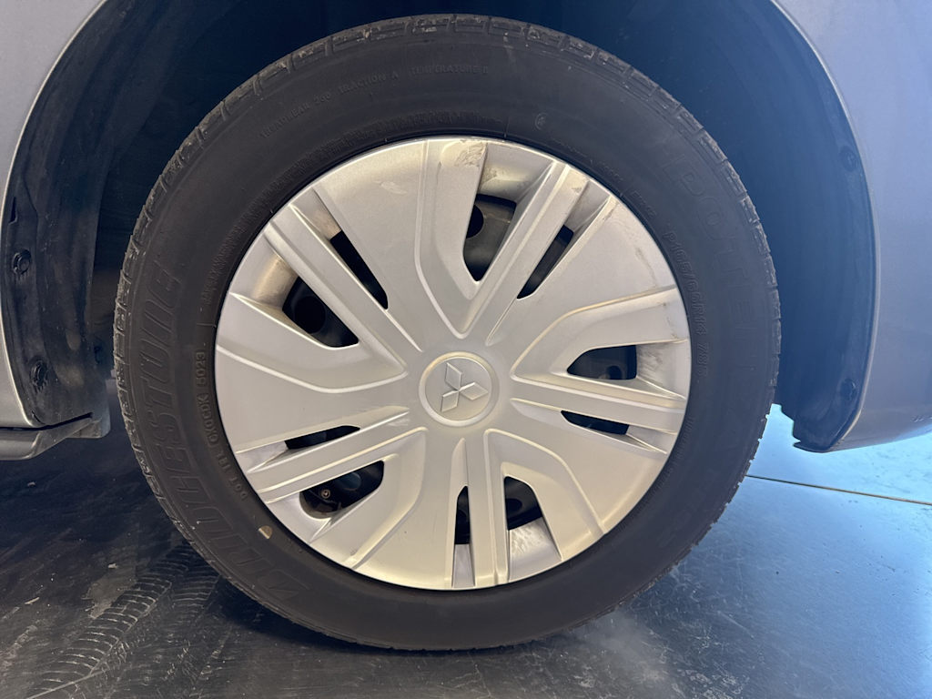 Thumbnail: 2021 Mitsubishi Mirage - 23