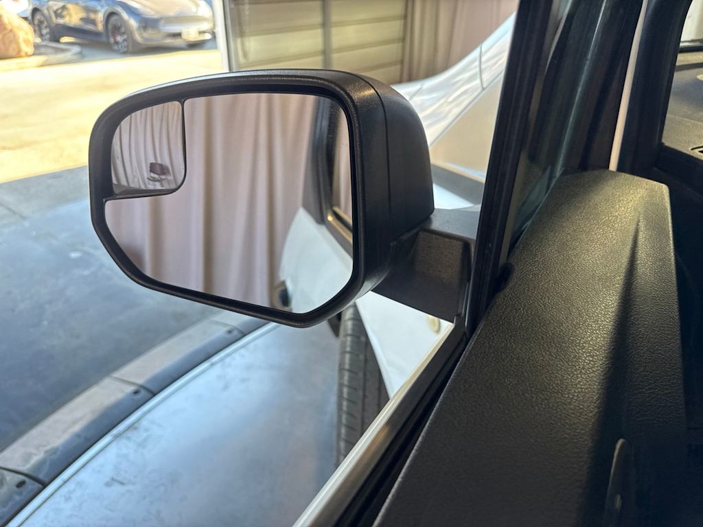 Thumbnail: 2016 Ford Transit Series - 24