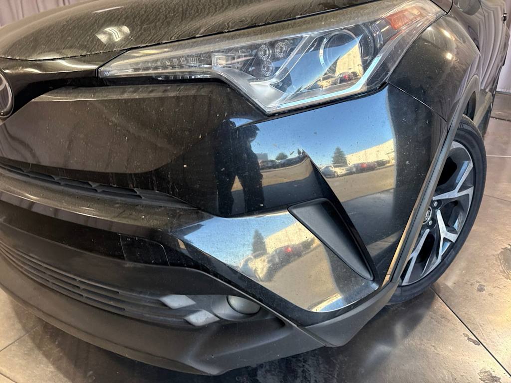 Thumbnail: 2018 Toyota C-HR - 18