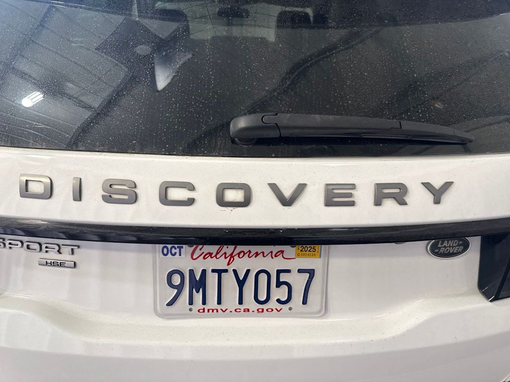 Thumbnail: 2018 Land Rover Discovery Sport - 19