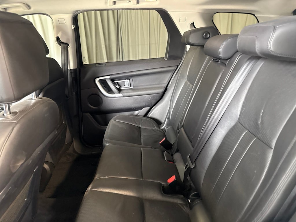 Thumbnail: 2018 Land Rover Discovery Sport - 9