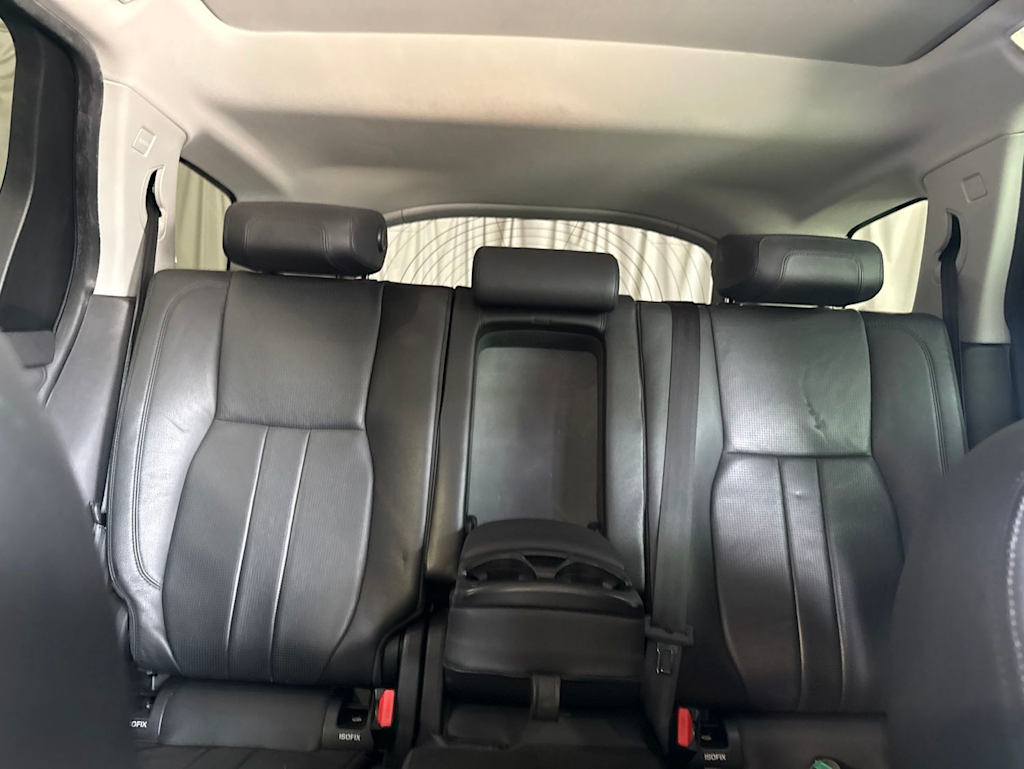 Thumbnail: 2018 Land Rover Discovery Sport - 24