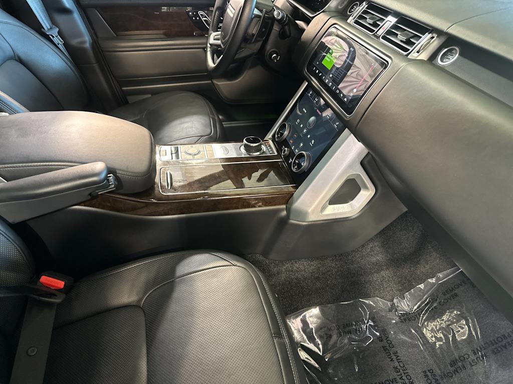 Thumbnail: 2021 Land Rover Range Rover - 10