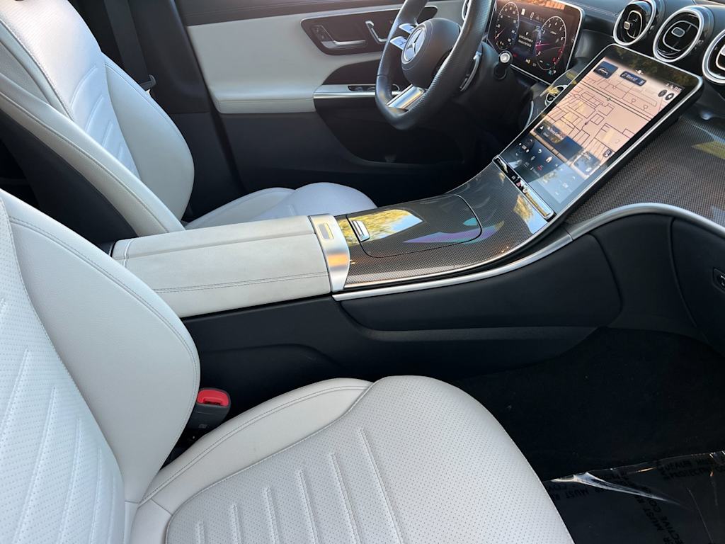 Thumbnail: 2024 Mercedes-Benz GLC - 10