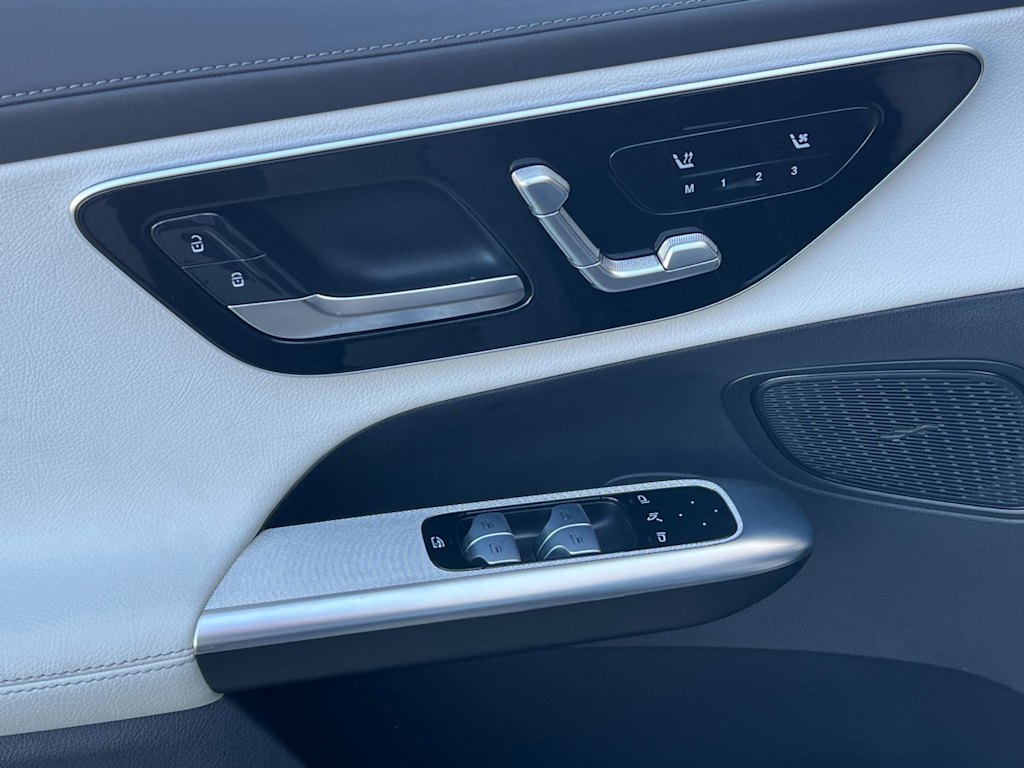 Thumbnail: 2024 Mercedes-Benz GLC - 22