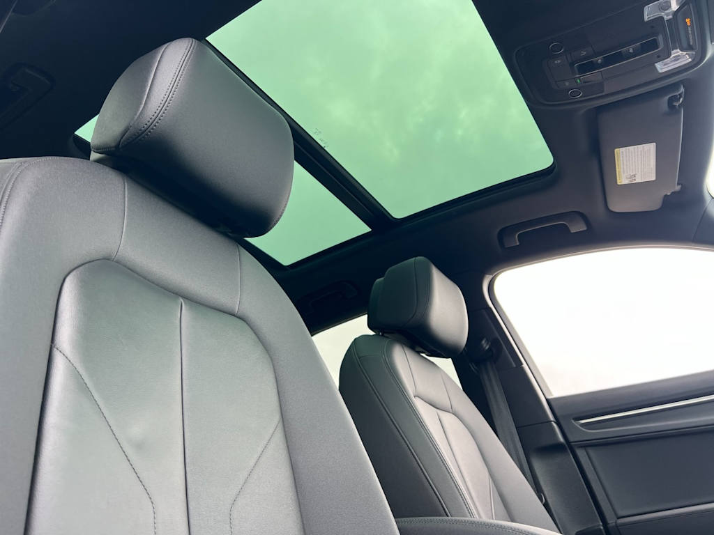 Thumbnail: 2025 Audi Q3 - 25