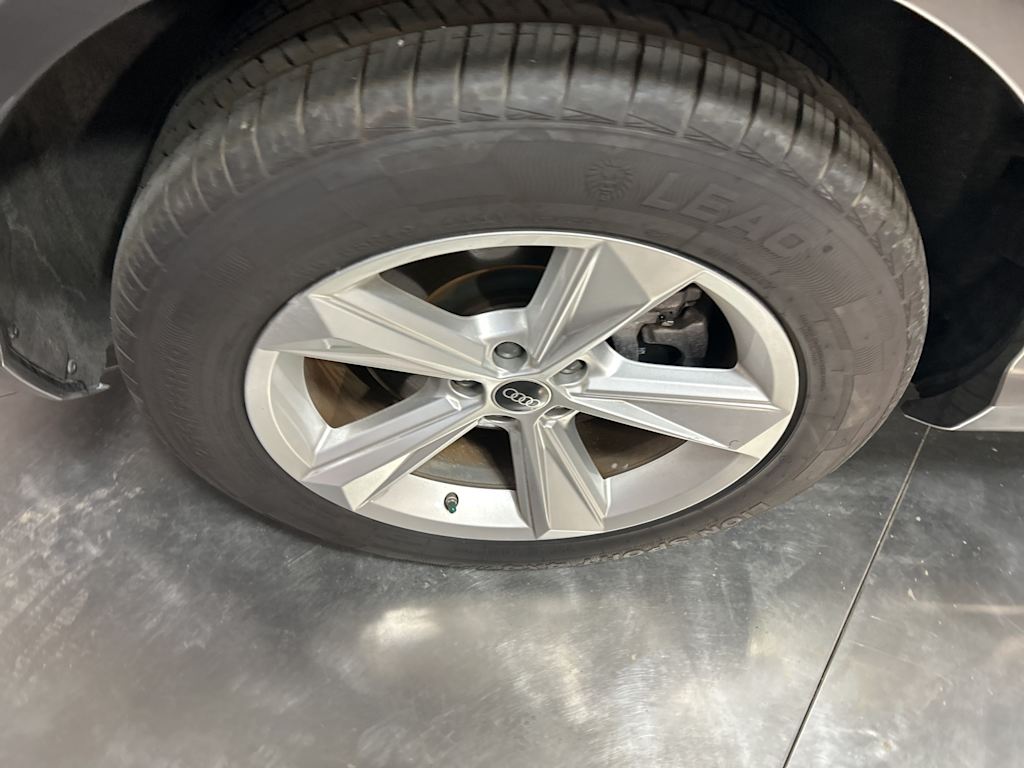 Thumbnail: 2023 Audi Q7 - 15