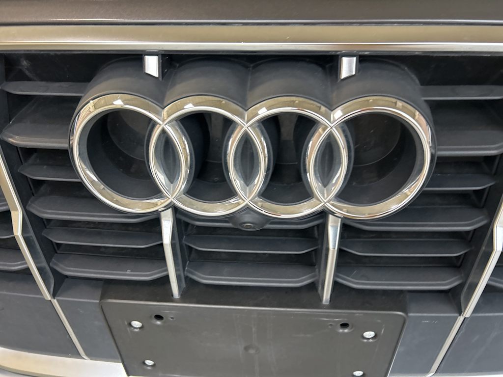 Thumbnail: 2023 Audi Q7 - 13