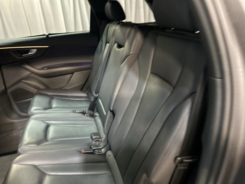 Thumbnail: 2023 Audi Q7 - 27