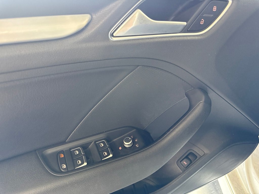 Thumbnail: 2016 Audi S3 - 25
