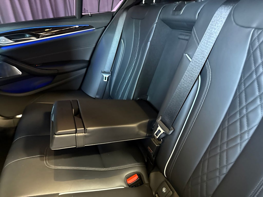 Thumbnail: 2023 BMW 5 Series - 24