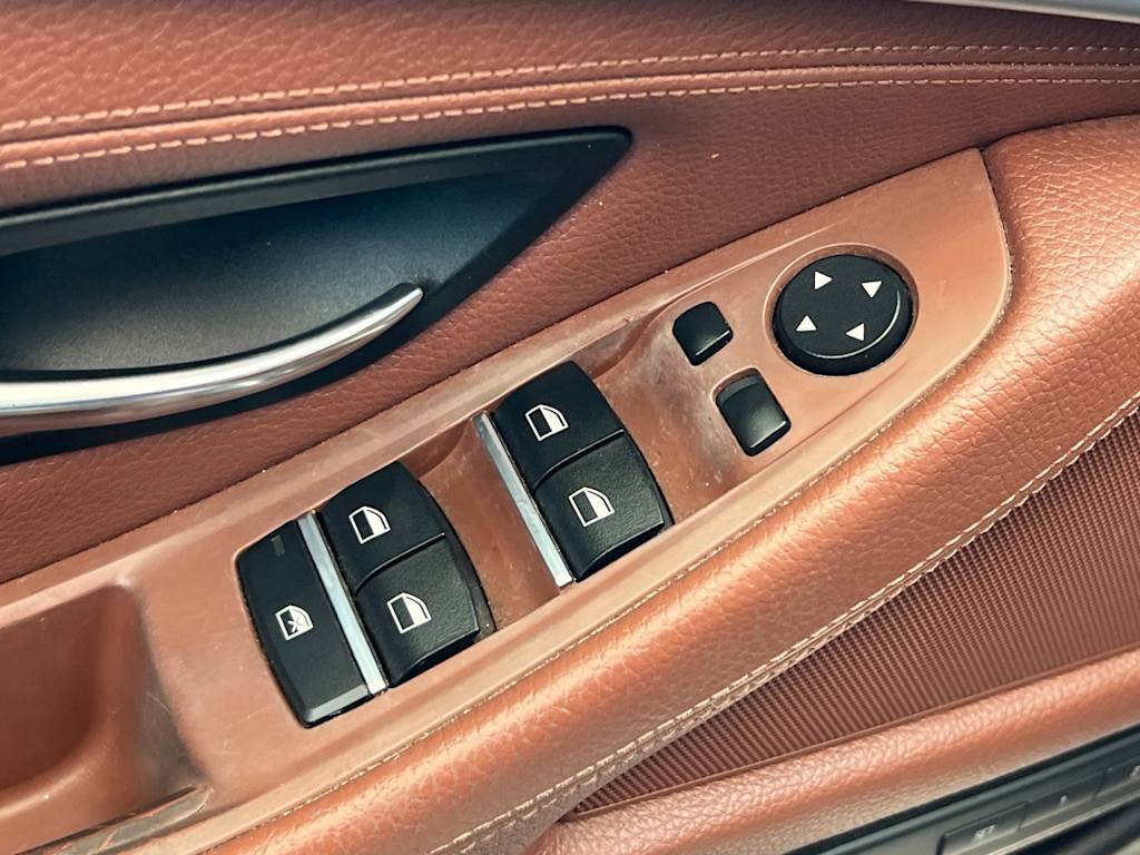 Thumbnail: 2016 BMW 5 Series - 22