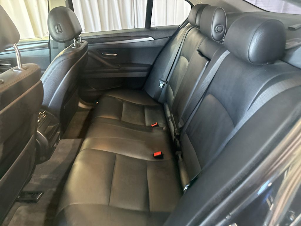 Thumbnail: 2016 BMW 5 Series - 9