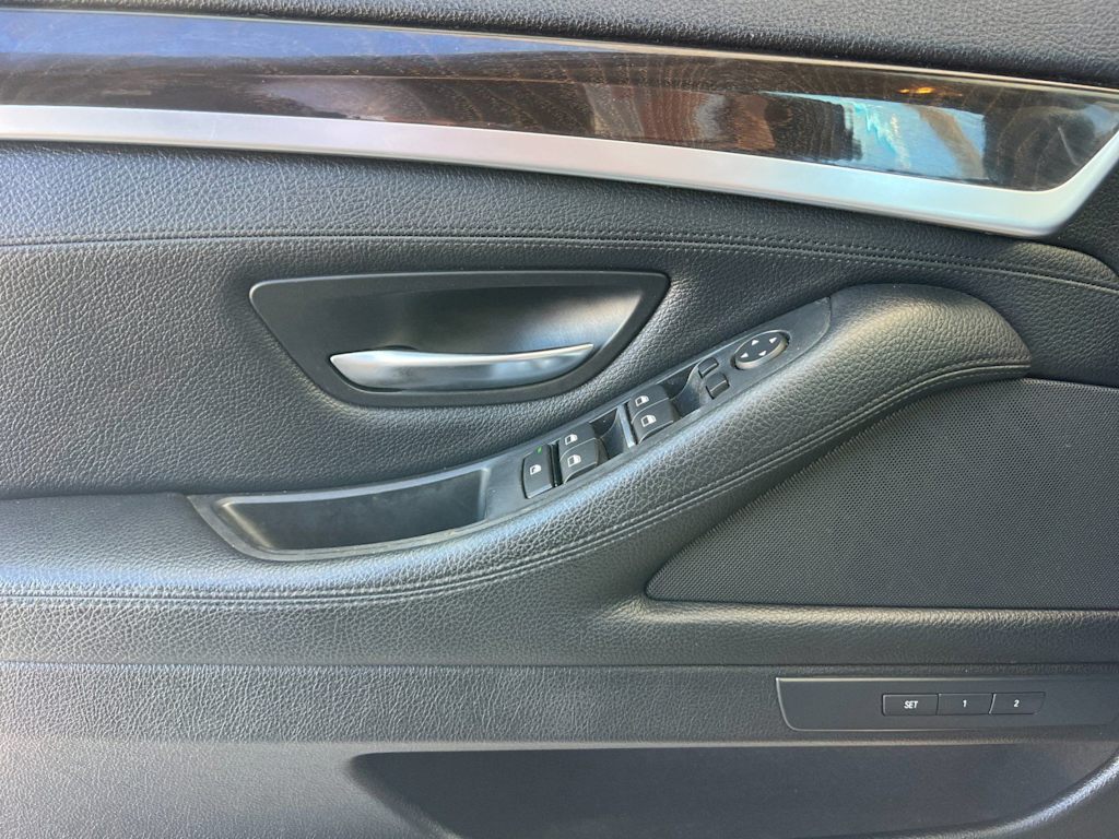 Thumbnail: 2016 BMW 5 Series - 21