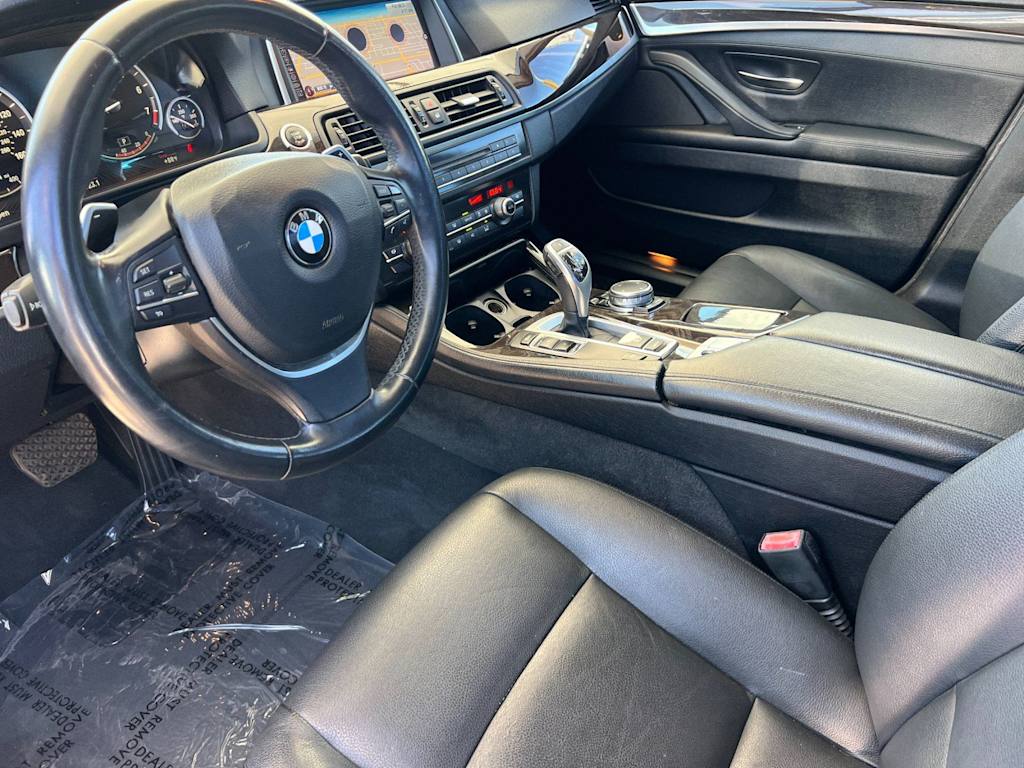 Thumbnail: 2016 BMW 5 Series - 9