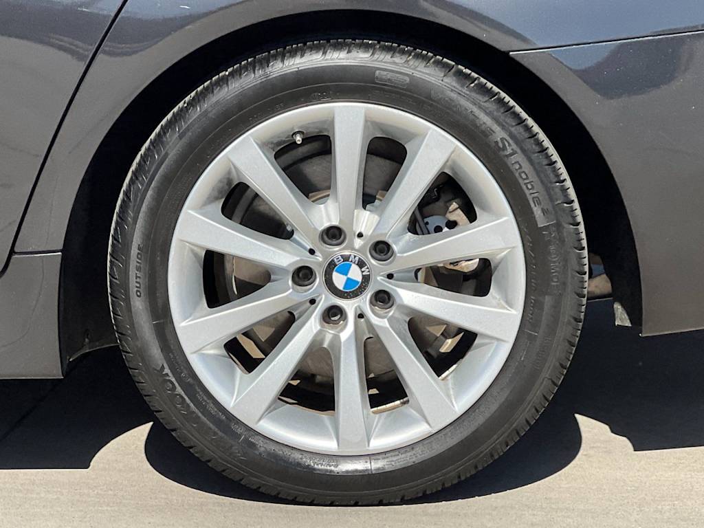 Thumbnail: 2016 BMW 5 Series - 8