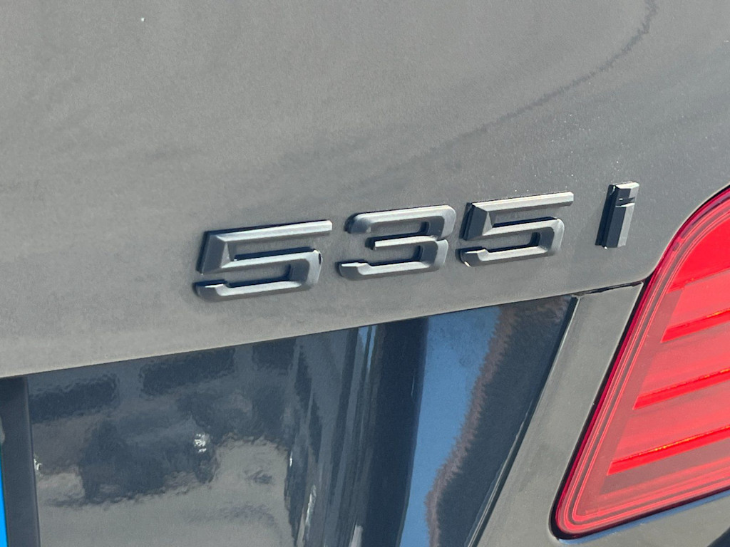 Thumbnail: 2016 BMW 5 Series - 7