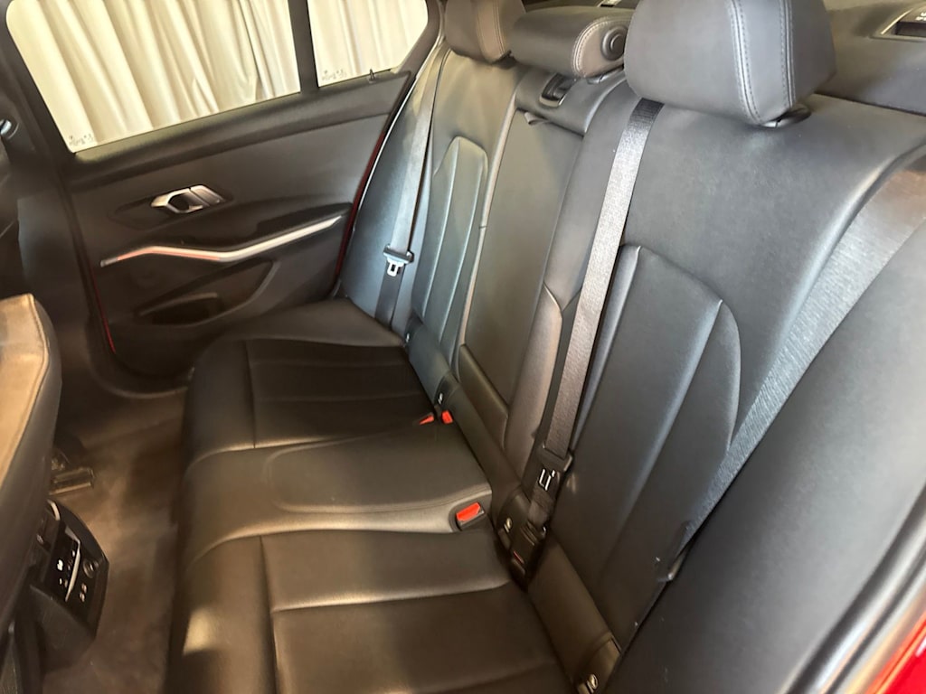 Thumbnail: 2019 BMW 3 Series - 10