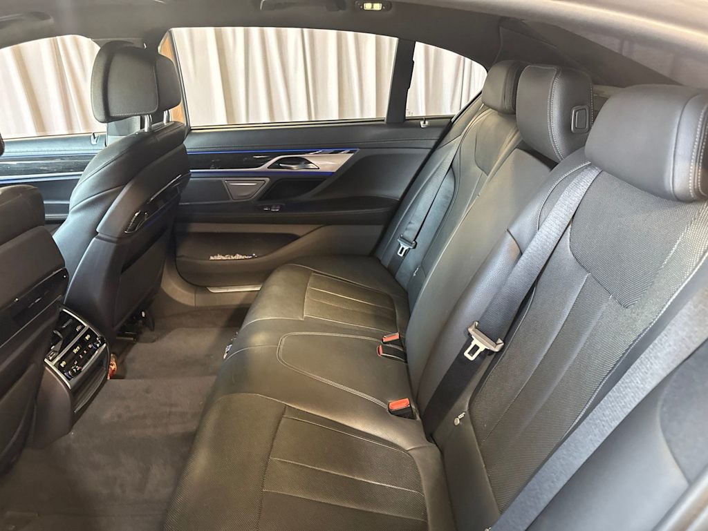 Thumbnail: 2019 BMW 7 Series - 8