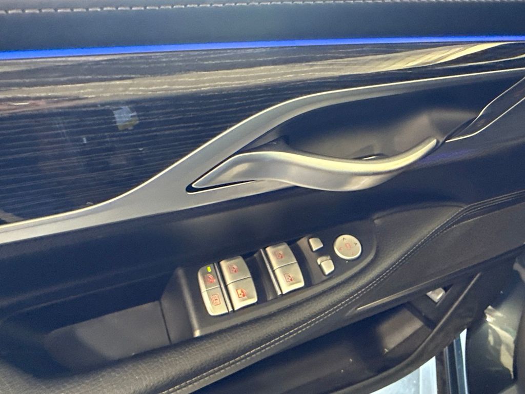 Thumbnail: 2019 BMW 7 Series - 21