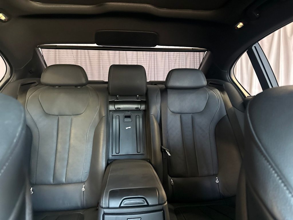Thumbnail: 2019 BMW 7 Series - 22