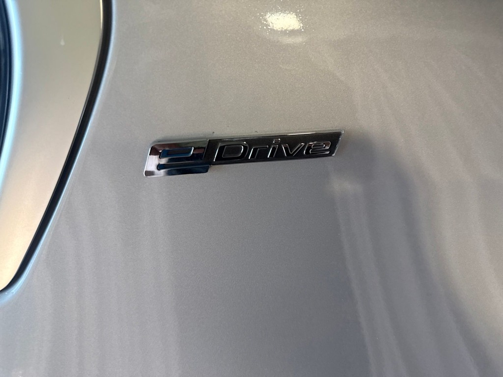 Thumbnail: 2017 BMW 3 Series - 7
