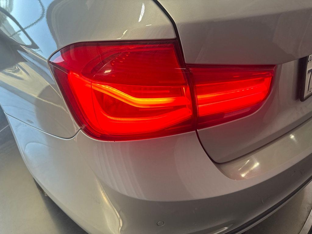 Thumbnail: 2017 BMW 3 Series - 19