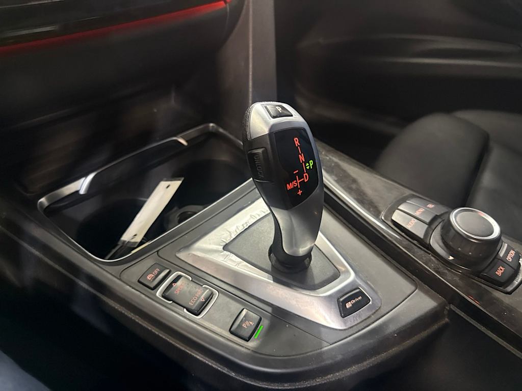 Thumbnail: 2017 BMW 3 Series - 11