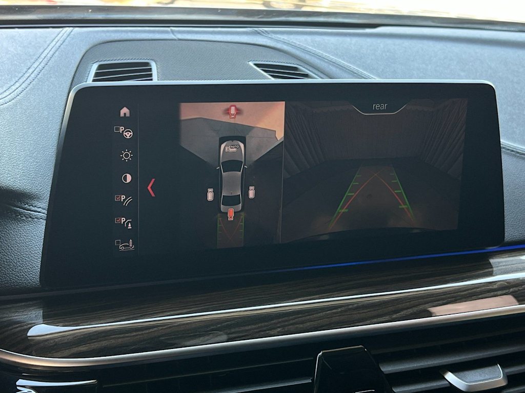 Thumbnail: 2019 BMW 5 Series - 25