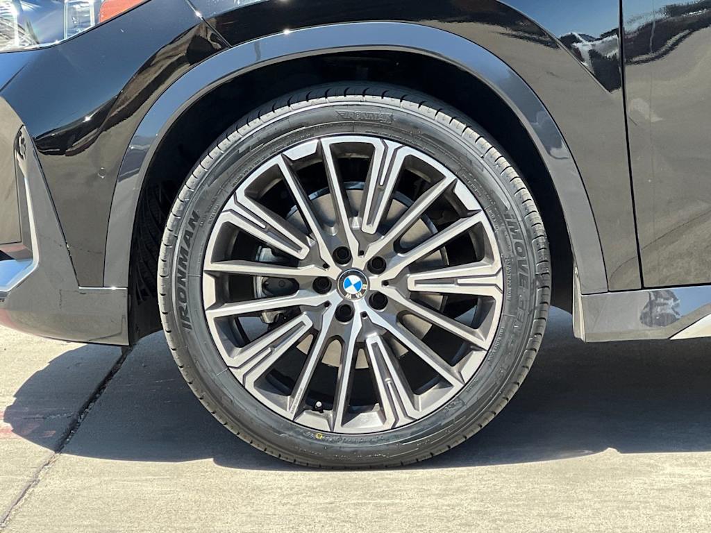 Thumbnail: 2025 BMW X1 - 8