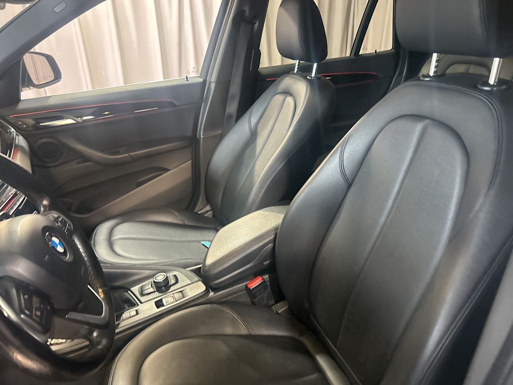 Thumbnail: 2017 BMW X1 - 8