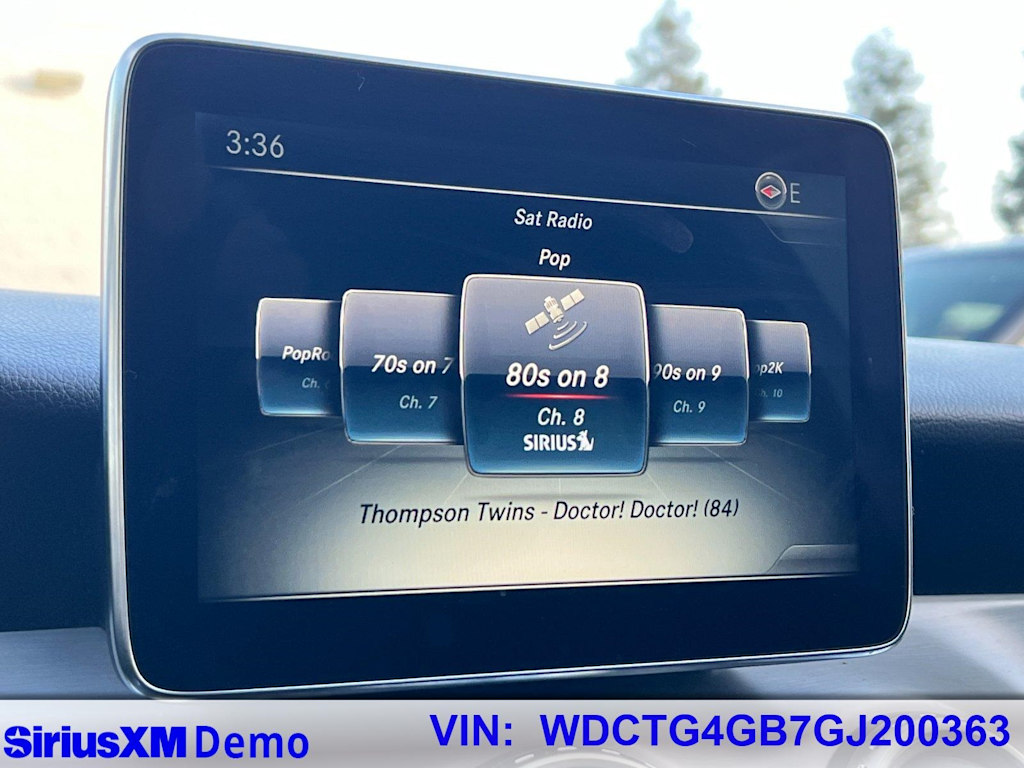 Thumbnail: 2016 Mercedes-Benz GLA - 30