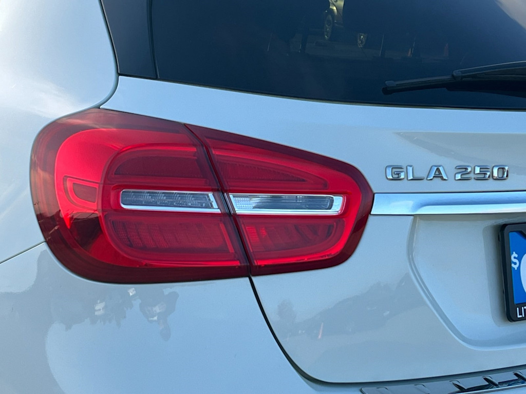 Thumbnail: 2016 Mercedes-Benz GLA - 29