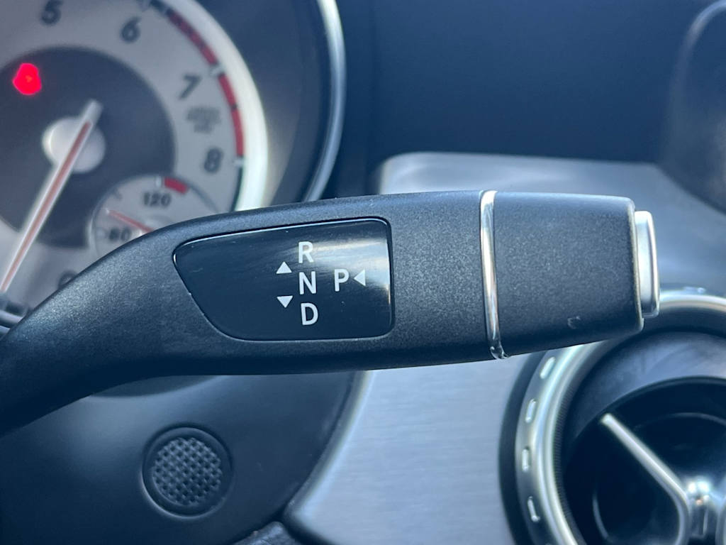 Thumbnail: 2016 Mercedes-Benz GLA - 15