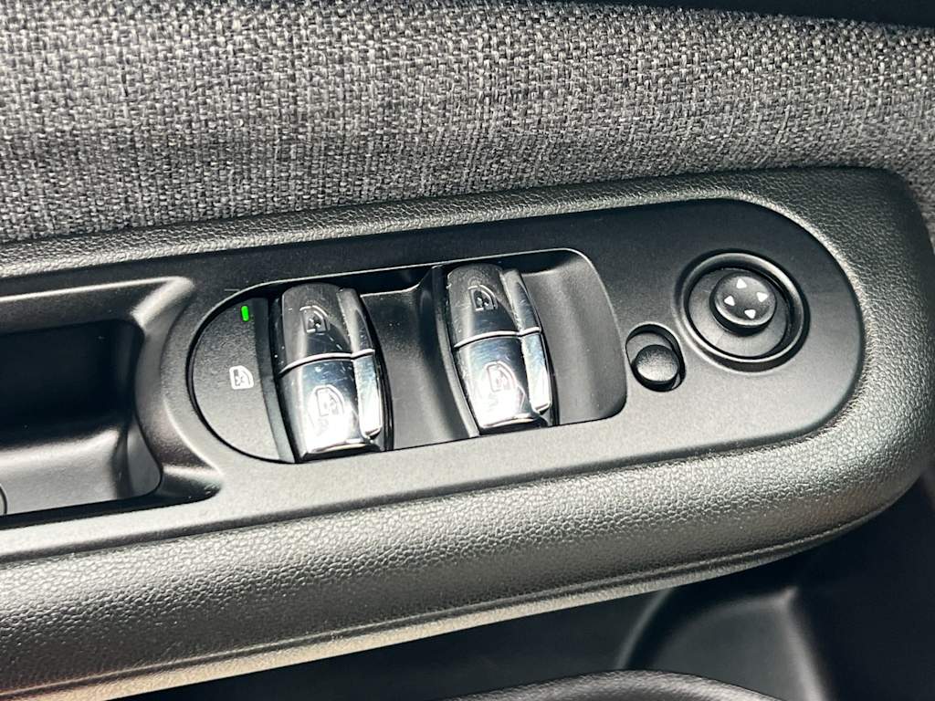 Thumbnail: 2021 MINI Cooper Clubman - 23