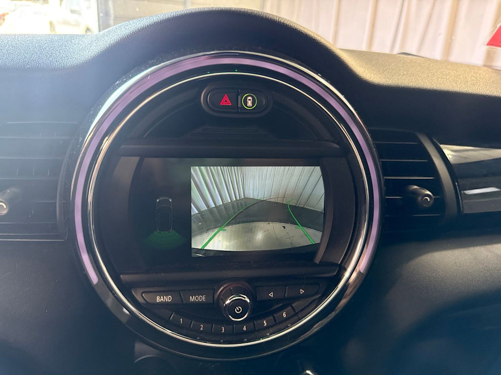 Thumbnail: 2020 MINI Cooper - 25