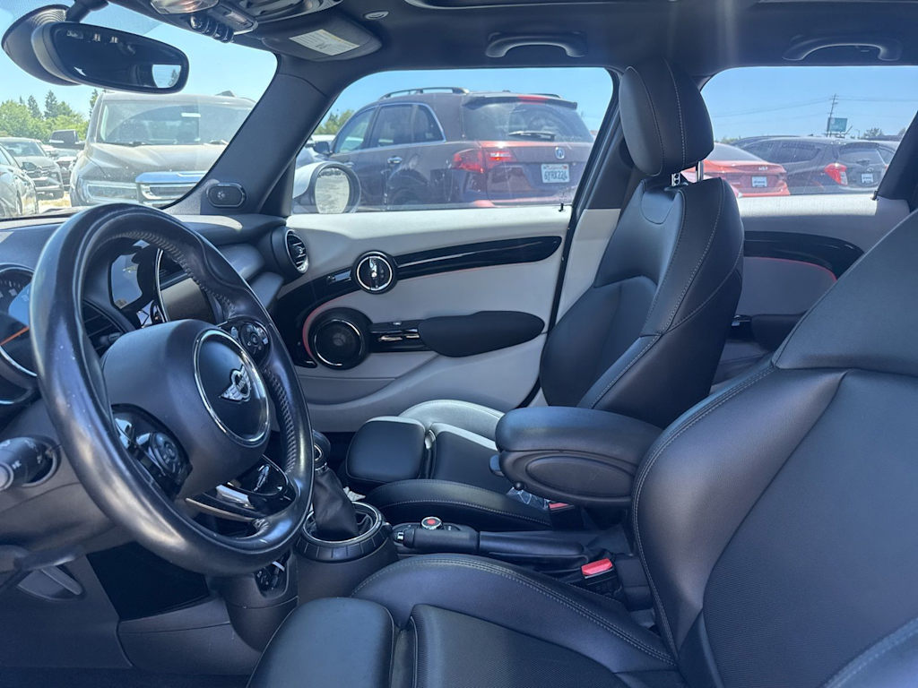 Thumbnail: 2017 MINI Cooper - 6