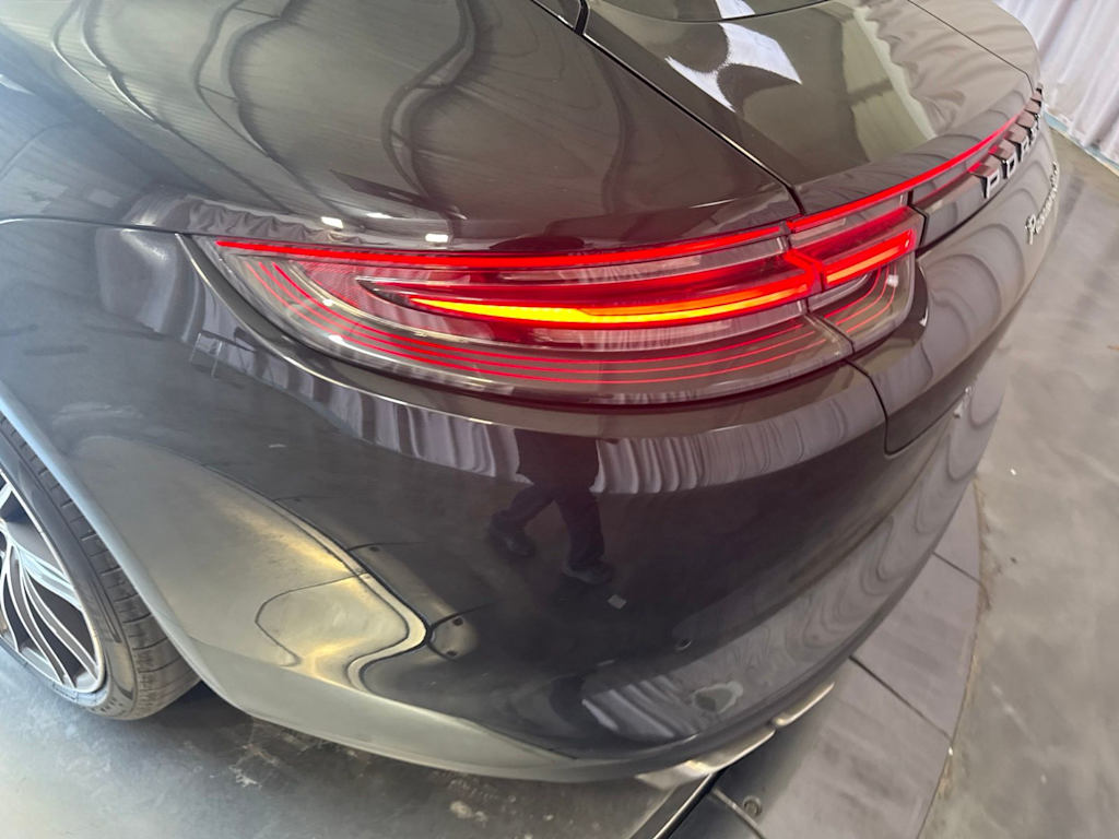 Thumbnail: 2017 Porsche Panamera - 18