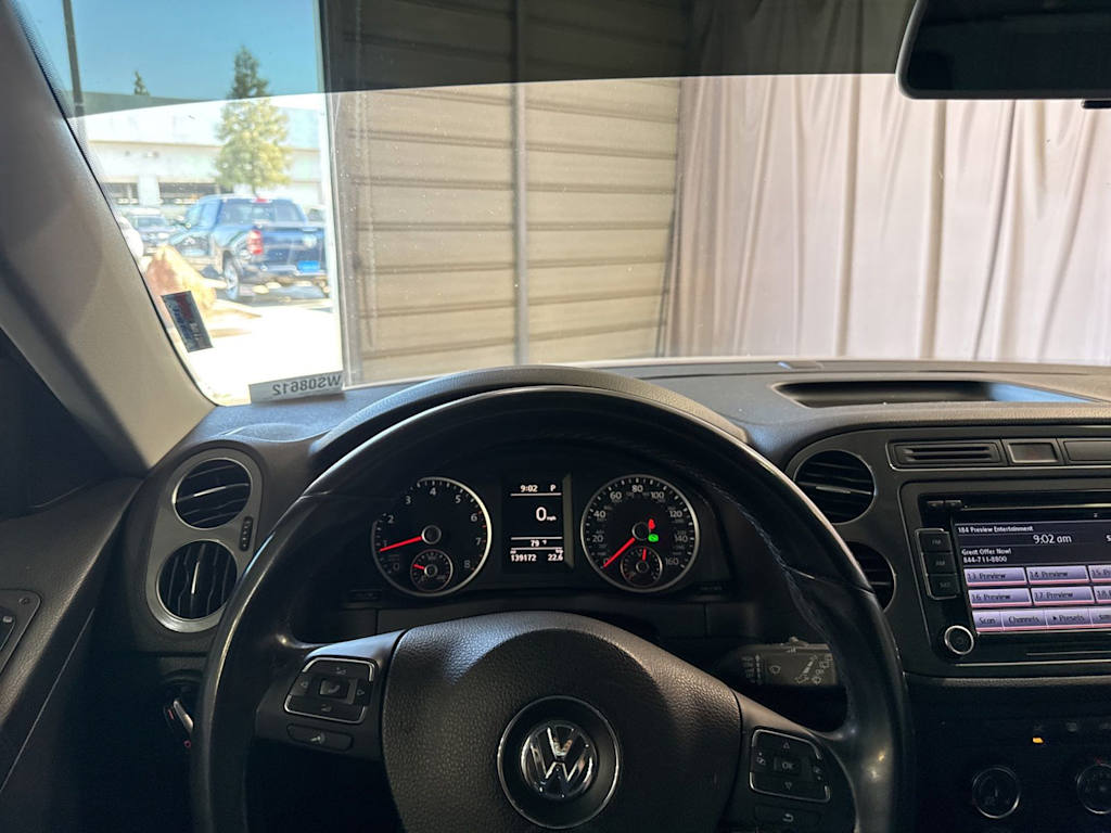 Thumbnail: 2015 Volkswagen Tiguan - 2