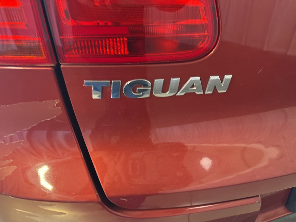 Thumbnail: 2015 Volkswagen Tiguan - 7