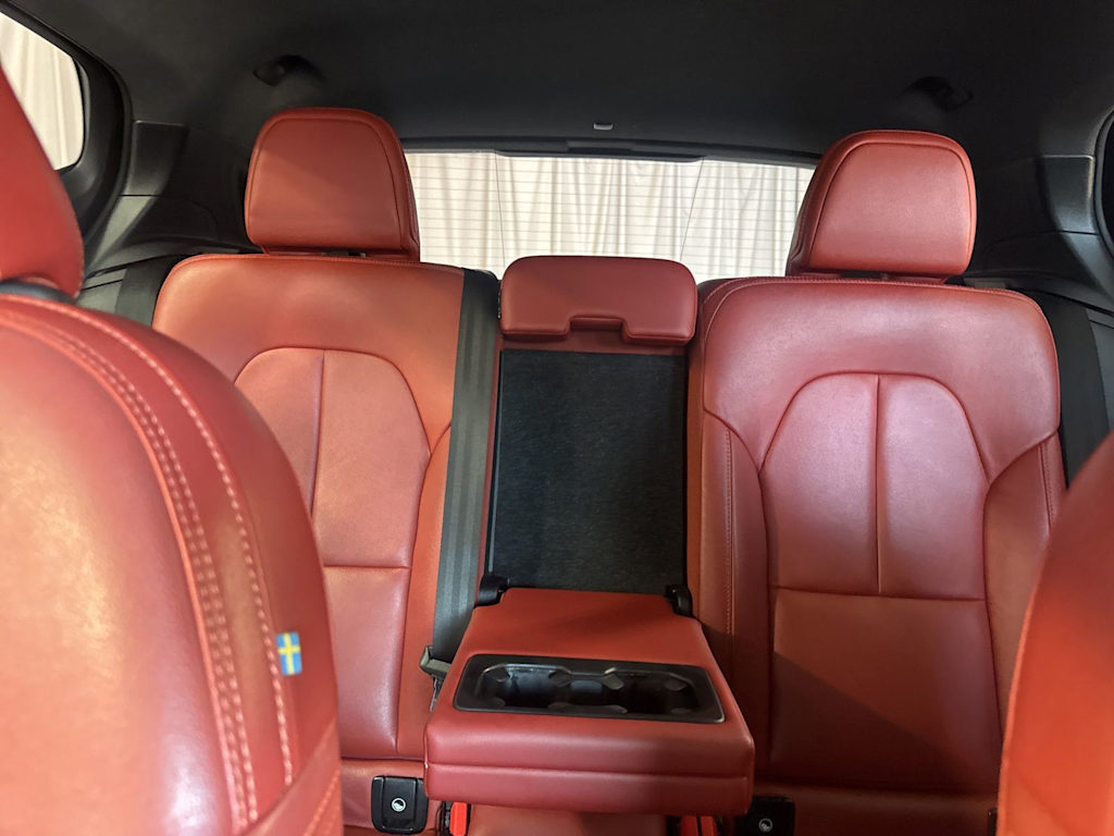 2020 Volvo XC40 Momentum - Photo 8