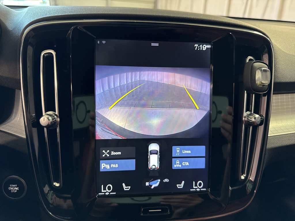 2020 Volvo XC40 Momentum - Photo 26