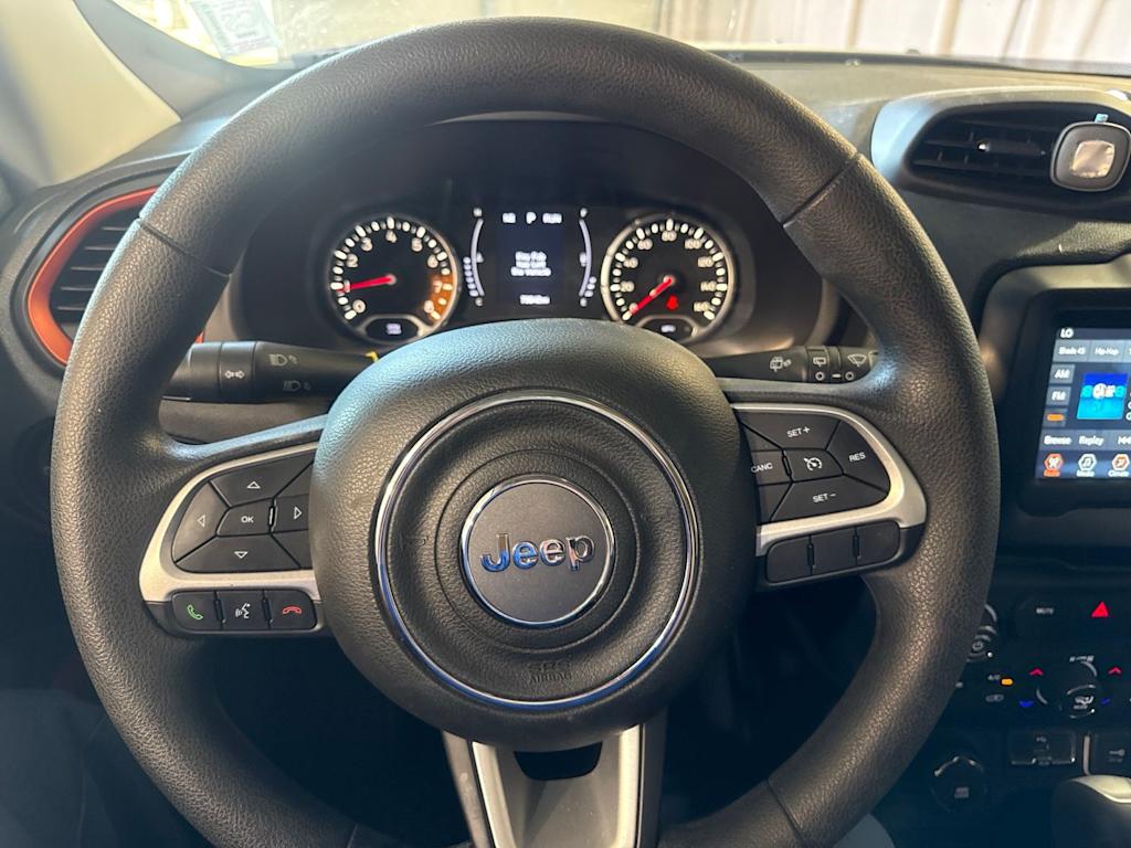 Thumbnail: 2018 Jeep Renegade - 2